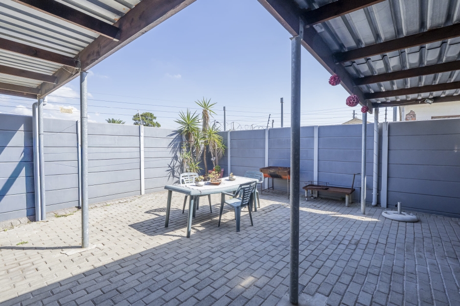 2 Bedroom Property for Sale in Bonnie Brae Western Cape